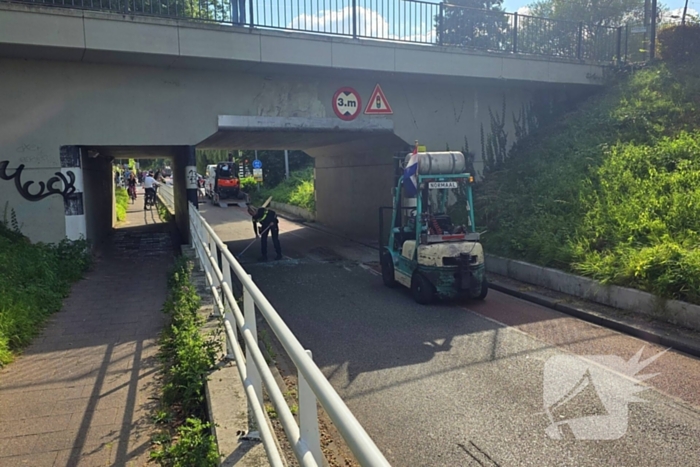 Viaductschade door graafmachine