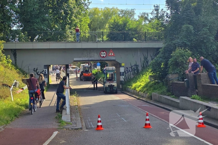 Viaductschade door graafmachine