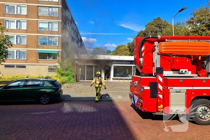 Grote rookontwikkeling door winkelbrand