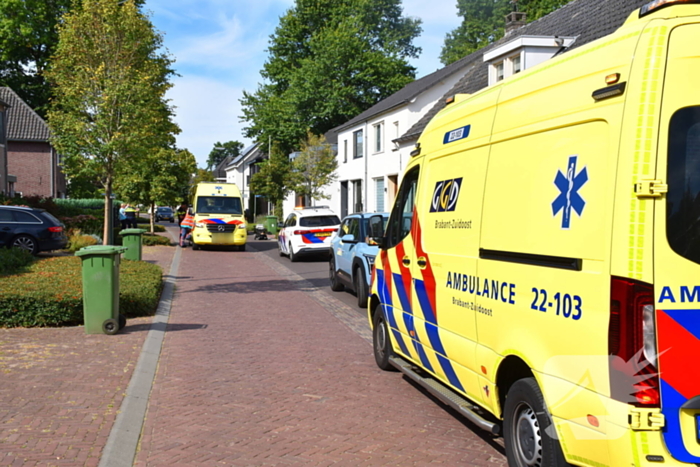 Auto rijdt door na aanrijding met kinderwagen