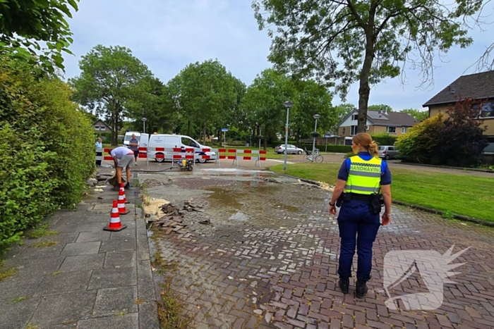 Buurtbewoners grijpen in bij lekkage