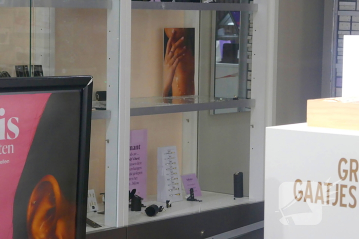 Politie onderzoekt juwelier-inbraak