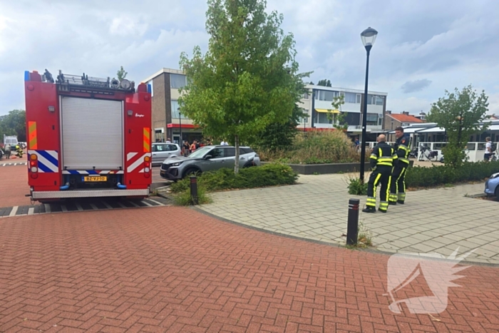 Hoogwerker ingezet bij brand