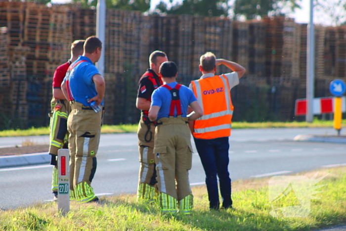Weg afgesloten na ongeval met gevaarlijke stoffen