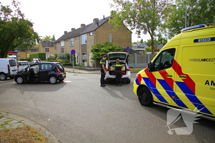Zware schade bij aanrijding tussen voertuigen