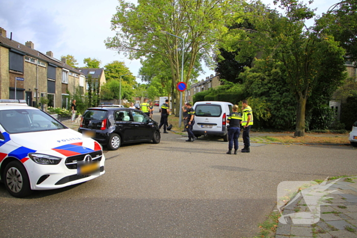 Zware schade bij aanrijding tussen voertuigen