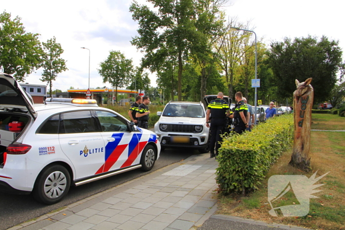 Fietser lichtgewond na aanrijding met auto