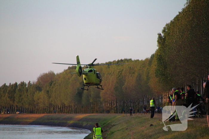 Auto door midden na ernstig ongeval