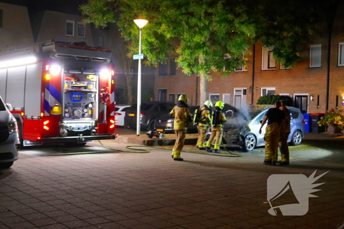Autobrand snel onder controle