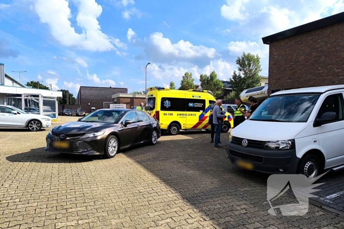 Fietser gewond bij botsing met auto