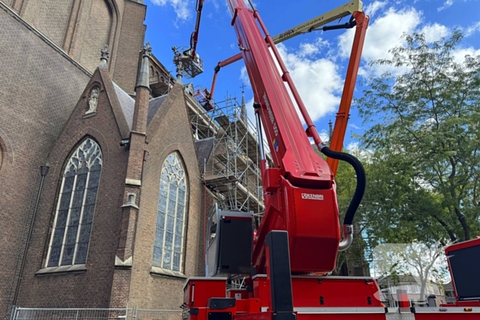 Kerkbrand snel opgeschaald