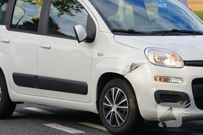 Twee personen naar het ziekenhuis na ongeval tussen scooter en auto