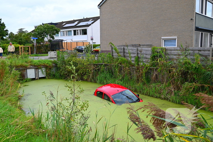 Berging na ongeval met voertuig te water