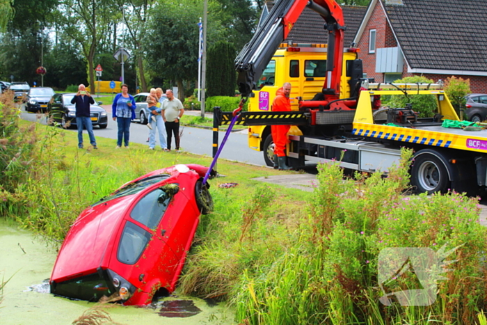 Berging na ongeval met voertuig te water