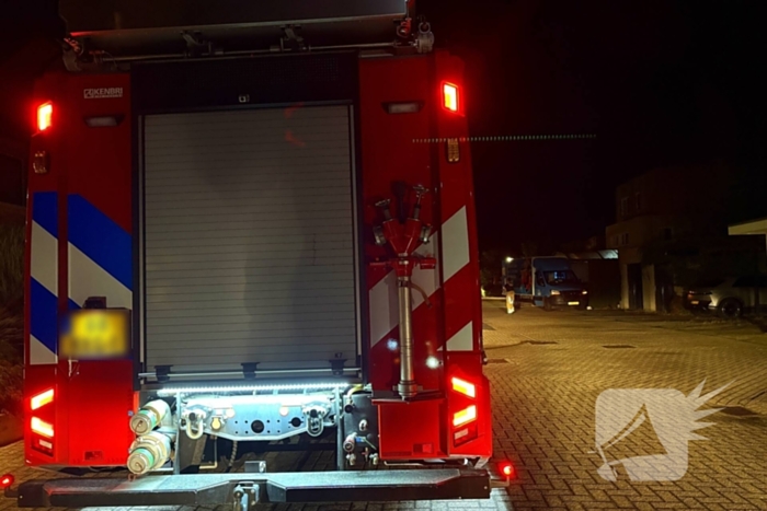 Bakwagen van boodschappen bezorgdienst ramt carpoort