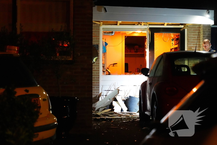 Explosie veroorzaakt schade aan woning