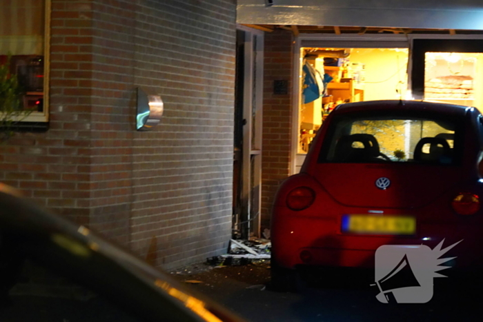 Explosie veroorzaakt schade aan woning
