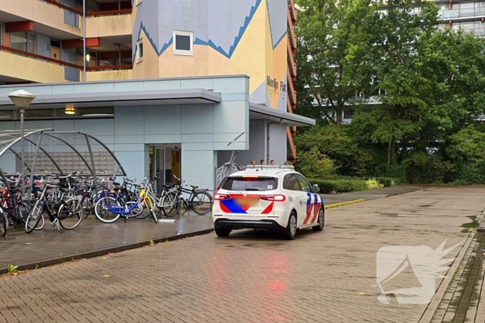 Politie zet groots in na melding van persoon met wapen