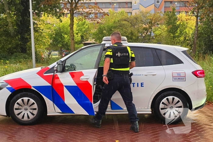 Politie zet groots in na melding van persoon met wapen