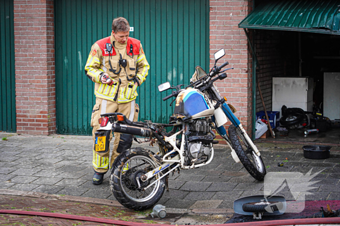 Veel brandschade aan garagebox