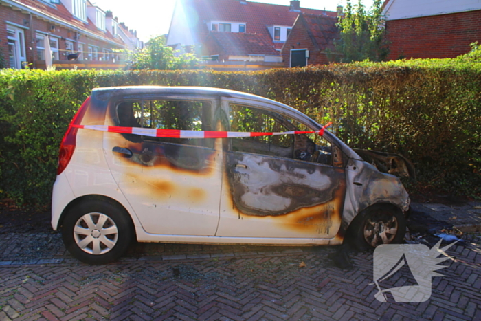 Auto door brand verwoest