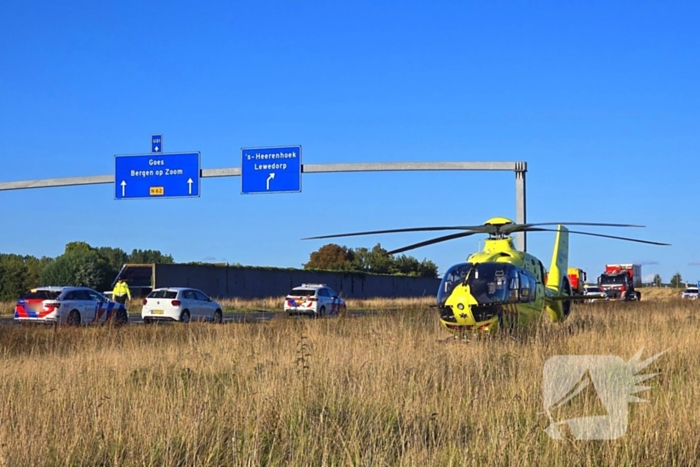 Zwaargewonden bij snelwegongeval