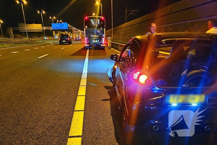 Kop-staartbotsing op snelweg