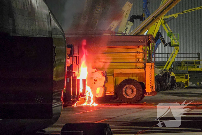 Buitenbrand bij hoogwerker verhuur