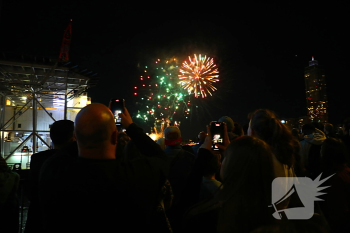 Duizenden mensen beleven spectaculaire afsluiting van Wereldhavendagen