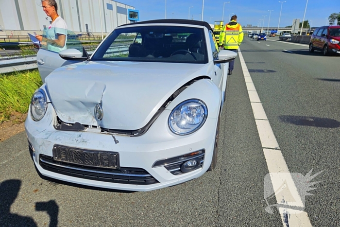 Verkeershinder door botsing op snelweg