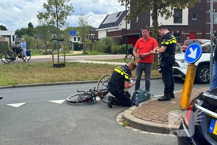 Fietsende scholier gewond na aanrijding met auto