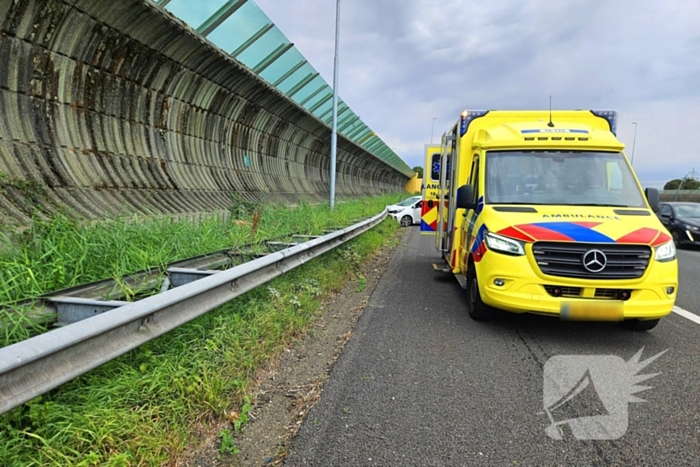 Zware schade na ongeval met twee auto's