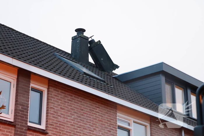 Schoorsteen los door stormachtig weer