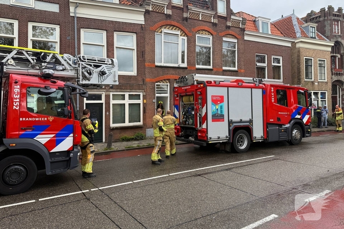 Brandweer controleert woningbrand