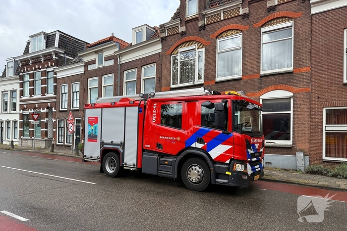 Brandweer controleert woningbrand