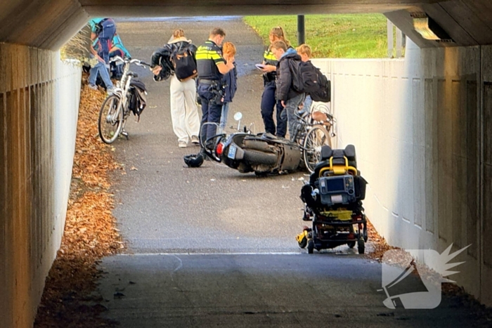 Scooter en fietser botsen in ongeval