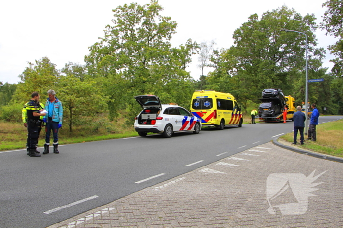 Aanrijding met letsel tussen drie voertuigen