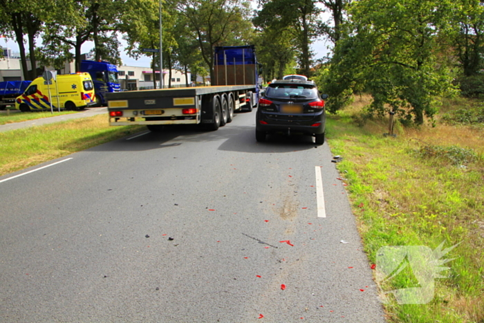 Aanrijding met letsel tussen drie voertuigen