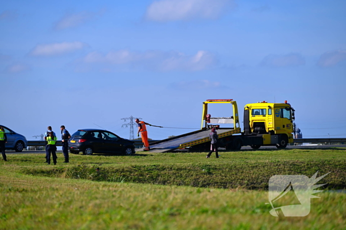 Voertuig rijdt weg na aanrijding