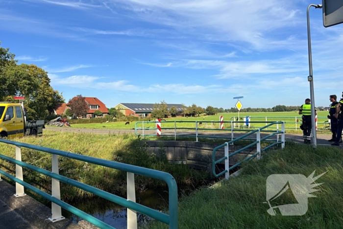 Voertuigen belanden in sloot na crash