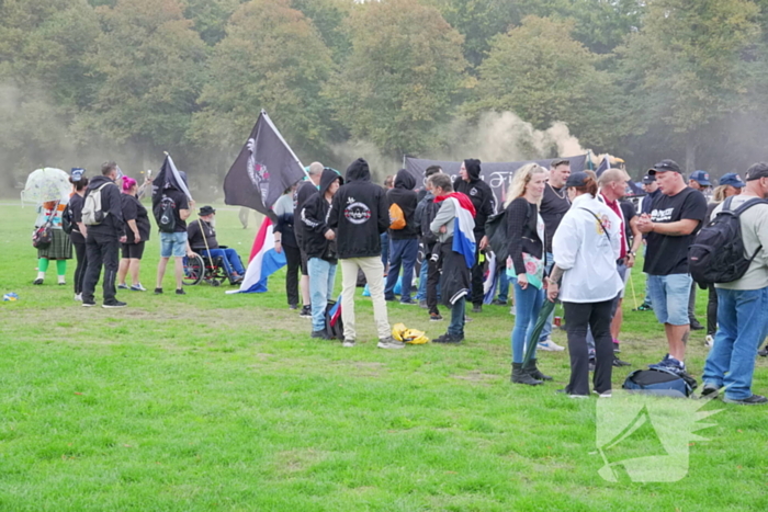 Politie en ME aanwezig bij demonstratie