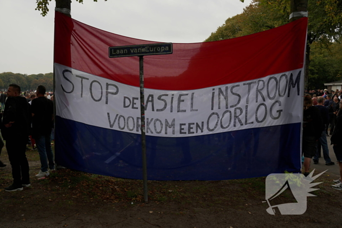 Politie en ME aanwezig bij demonstratie