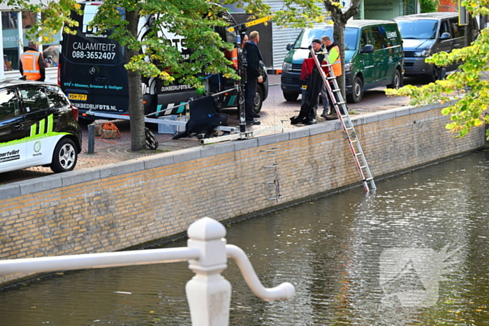 Zoektocht naar explosief in gracht