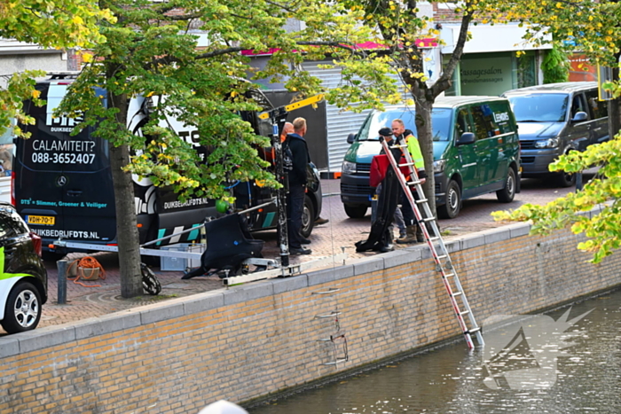 Zoektocht naar explosief in gracht