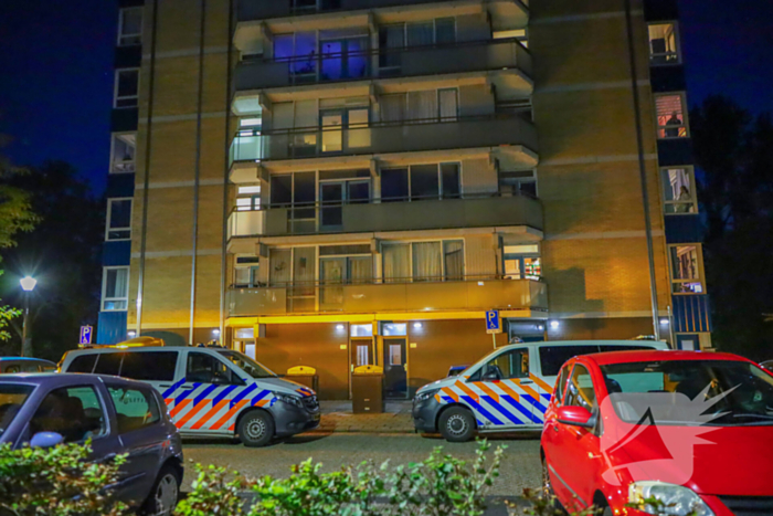 Steekpartij in flatgebouw vereist snelle medische hulp