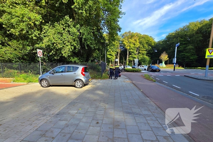 Botsing tussen scootmobiel en auto op beruchte rotonde