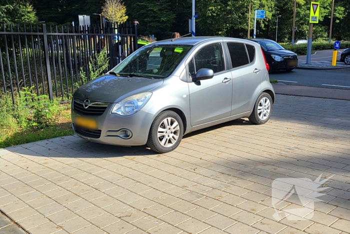 Botsing tussen scootmobiel en auto op beruchte rotonde