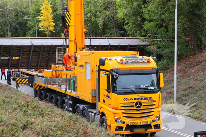 Loopbrug ingestort na aanrijding