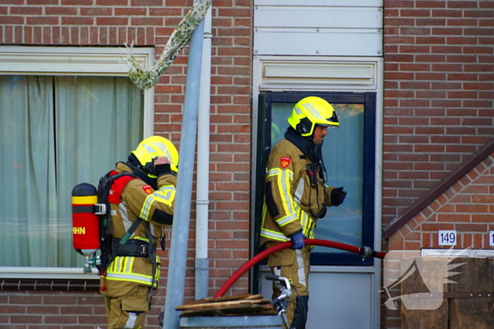 Woningbrand leidt tot ontruiming
