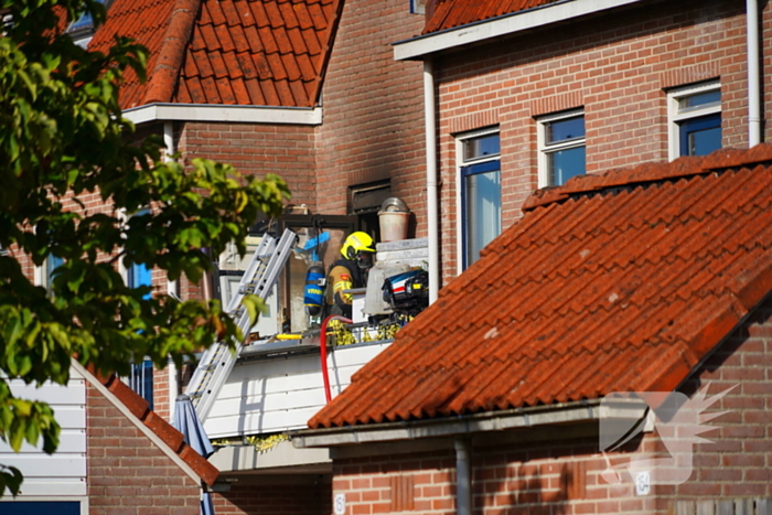 Woningbrand leidt tot ontruiming